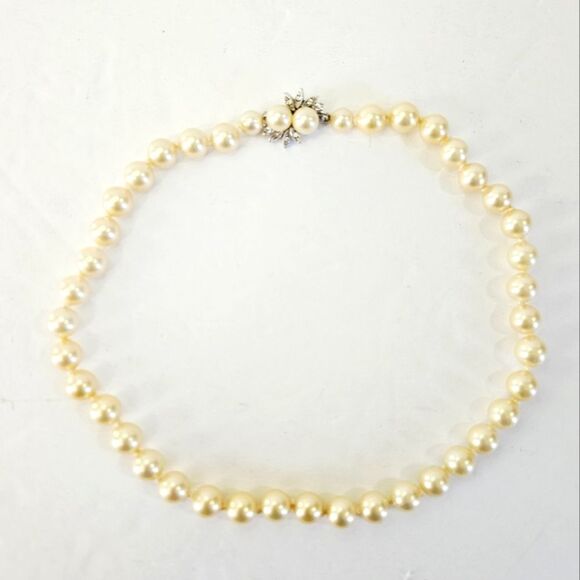 Vintage Champaign Faux Pearl Rhinestone Clasp Single Strand 15" Choker Necklace - Picture 1 of 6